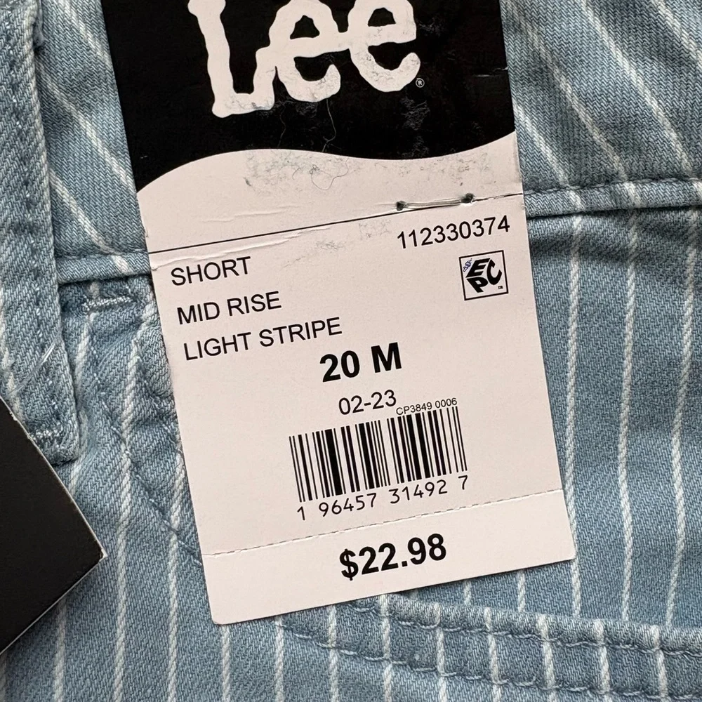 Lee Mid-Rise Blue Striped Shorts - Picture 2 of 3